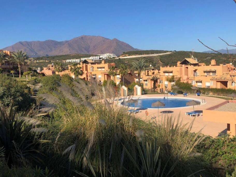 Schoenes Penthouse Mit Meerblick Pura Vida Bahia de Casares Bagian luar foto